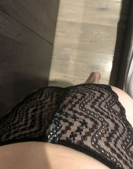 可疑的美容院在线播放_高清直播在线观看